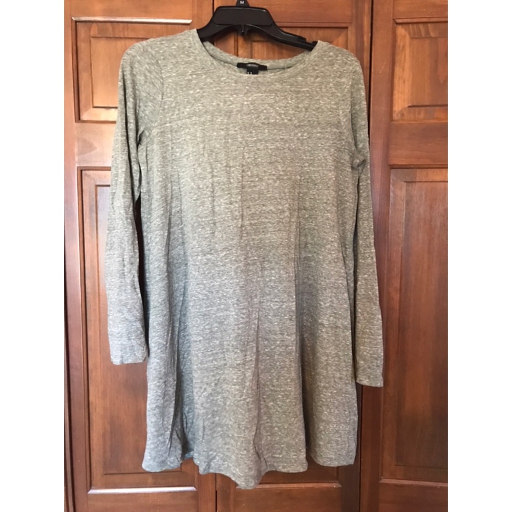 F21 GREEN LONG SLEEVE T SHIRT DRESS